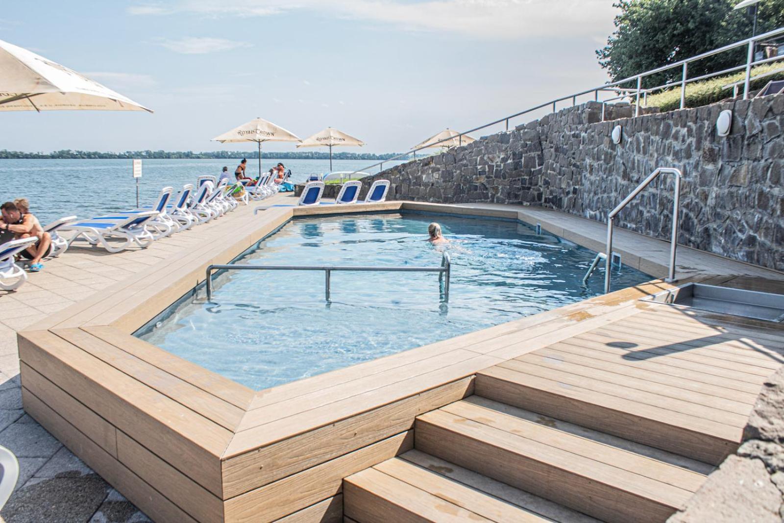 Kaluža Hotel Eurobus מראה חיצוני תמונה